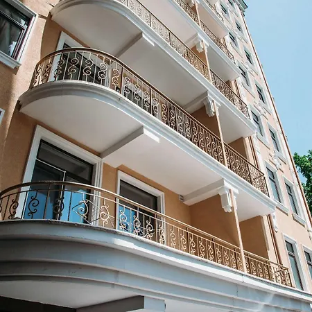 Otel Vintage On French Boulevard 3*