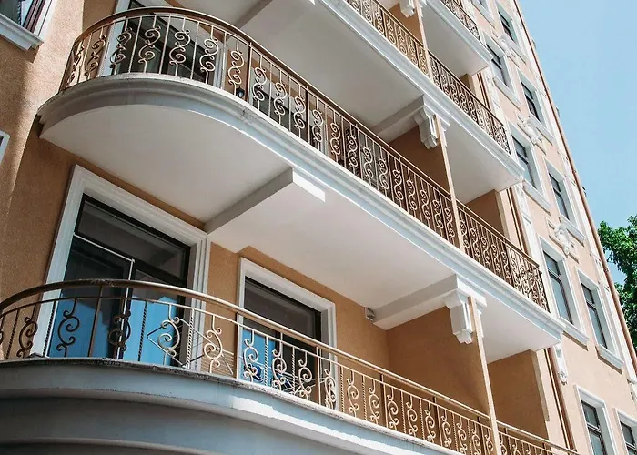 Hotel Vintage On French Boulevard 3*