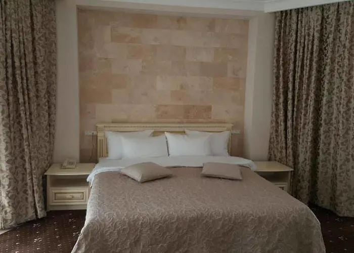 Vintage On French Boulevard Hotel 3*